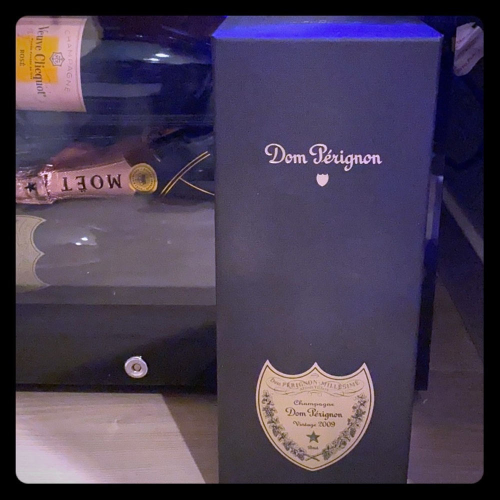 Dom Pérignon champagne empty box